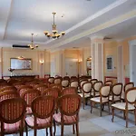 Royal 3*