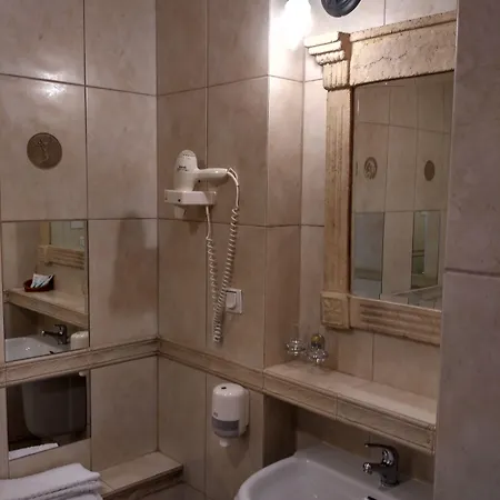 Hotel Royal 3*