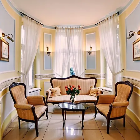 Hotel Royal 3*