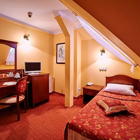 Royal Hotel